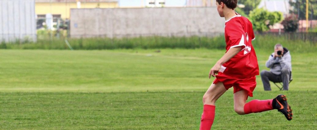 football, children, pupils, older pupils, sports, play, nature, boys, outdoor, he plays, boy, young, a child, ball, u15, match, playground, grass, beh, sport